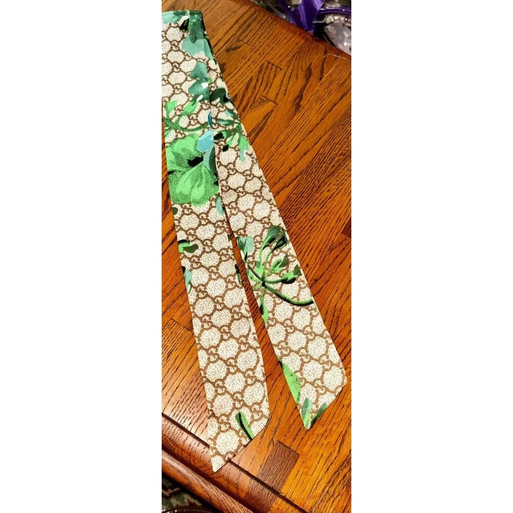 GG Logo Scarf with floral print